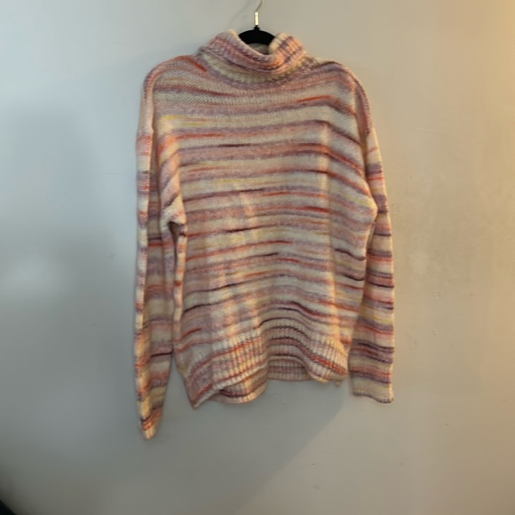 NWOT MULTIPLE COLOUR TURTLENECK - Picture 11 of 11